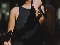 strip tease HathawayAwa