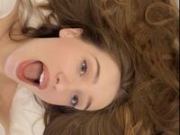 camgirl fingering bald pussy JessicaMelori