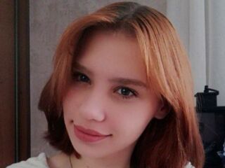 cam girl spreading pussy LelaKravetsky