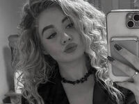 camslut showing tits LucilePapke