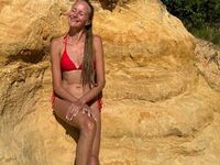 shaved pussy cam MonaLika