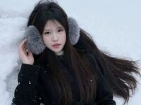 naked camgirl fingering pussy NanaSeino