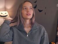 adult live cam RessieKaua