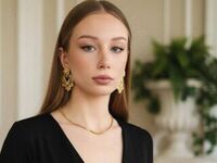 camgirl masturbating EmaGurrad