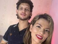 camcouple playing with sextoy MiaAndCharly
