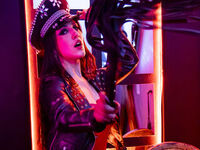 camgirl bondage live cam CleodoraNoir