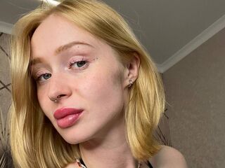 topless camgirl AdeleAllens