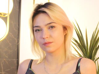 camgirl fingering bald pussy AlysiaBennet