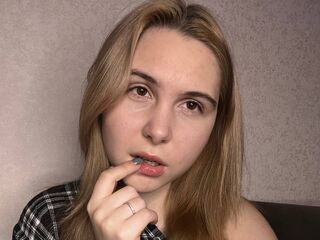 naughty cam girl masturbating with dildo ArdellaBisom