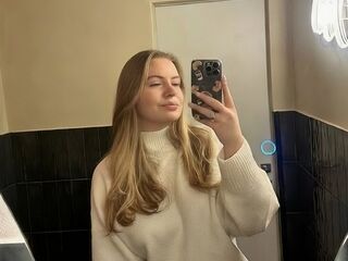 free webcam AryaThomas