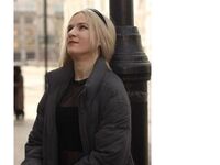 naked camgirl masturbating with dildo CarinGoodwin