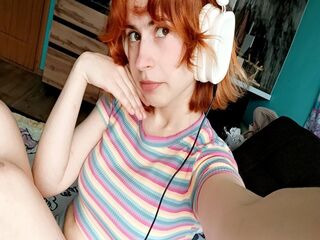 naked girl with webcam fingering pussy CarinSoley