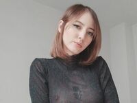 camgirl masturbating with vibrator CarmenRogue