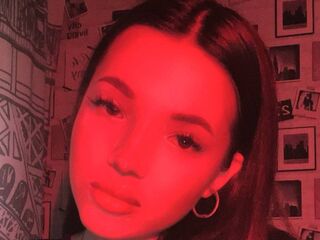 naughty camgirl masturbating CarolyneWhelan