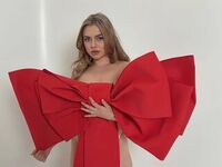 naughty cam girl fingering shaved pussy ChloeBlueberry