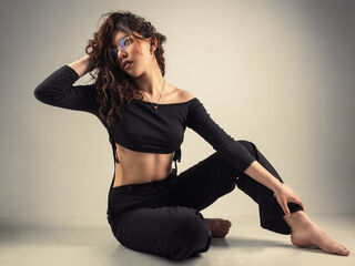 cam girl showing tits ChloeSteele