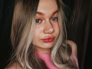 topless CirillaAkerman