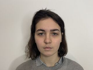 camwhore masturbating with vibrator CorinaHariri