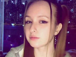 webcam strip tease show CortneyMoran