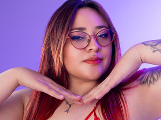 camgirl playing with vibrator DakotaWrim