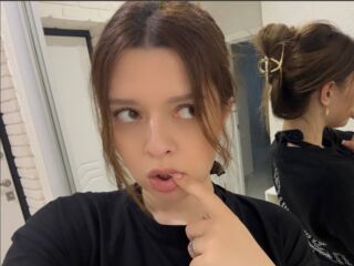 chat room webcam photo DevonaChurchey