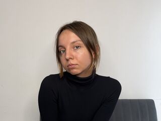 nude webcamgirl pic EleonoraSzabo