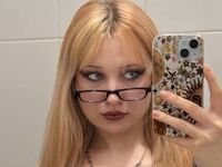 camgirl spreading pussy EloiseGow