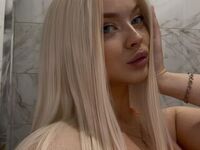 naughty camgirl fingering pussy ElsaBarbie