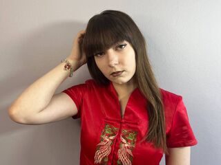 naked camgirl masturbating with vibrator GallaMatinius