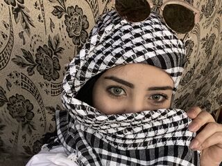 naked girl with webcam masturbating with vibrator HavannaArab