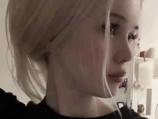 adult live webcam HeatherHeinitz