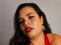 camslut fingering shaved pussy IsabelaGlow