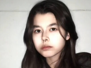 naked camgirl masturbating with vibrator JimmyBohannon