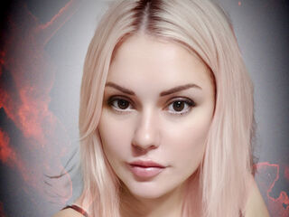 naughty camgirl fingering shaved pussy KarinaEvani