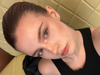 fingering girl cam KlaraGogins