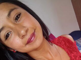 girl showing pussy LausLopez
