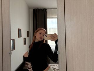 cam slut photo LennieLukasik