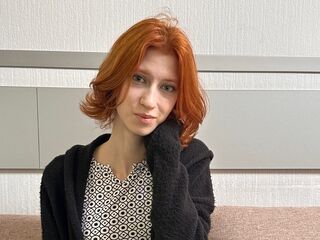 camgirl masturbating with vibrator LettyAegerter