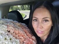 masturbating webcamgirl LipaWild