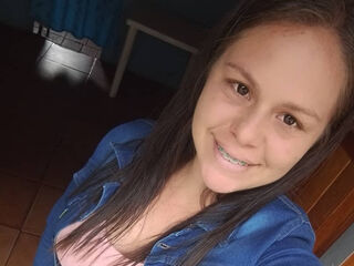 fingering camgirl video LisaFerrer