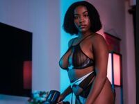 nude webcamgirl pic LivSinclair