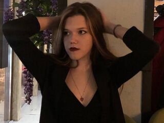 camgirl masturbating with vibrator LizzetteBurchess