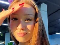 camgirl showing pussy LucyAurexia