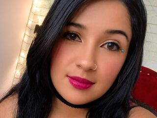 naked cam girl fingering pussy LuxyMia