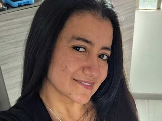 hot webcam MariaThomp