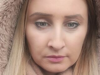 free webcam chatroom MaryEma