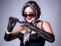 live chatroom MaxineBlue