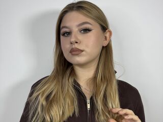 free livecam MercedesVaught