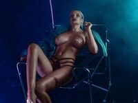 naked camgirl masturbating with vibrator MilavaDavis