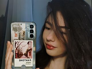 voyeur cam MitziBreech